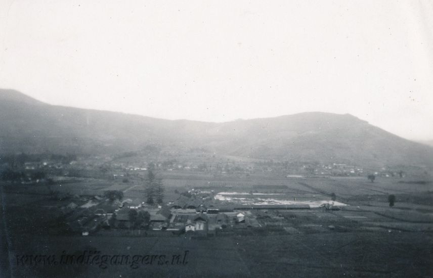 205 luchtfoto kampong