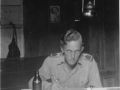 85   Aan het pennen te Adjiburung juni 1949