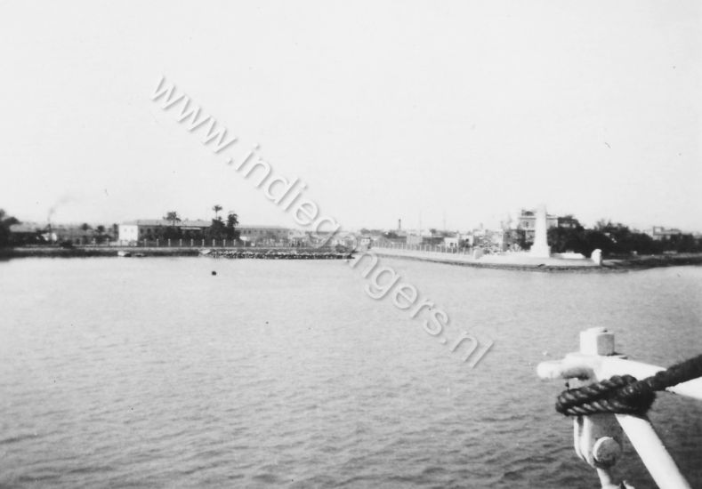 44   Tandjong Priok Havenaanzicht 16 juli 1947   22